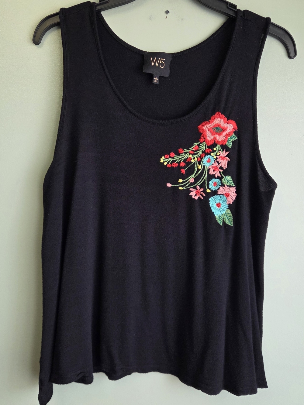 W5 Black Floral Embroidered Tank Top - Picture 2 of 6